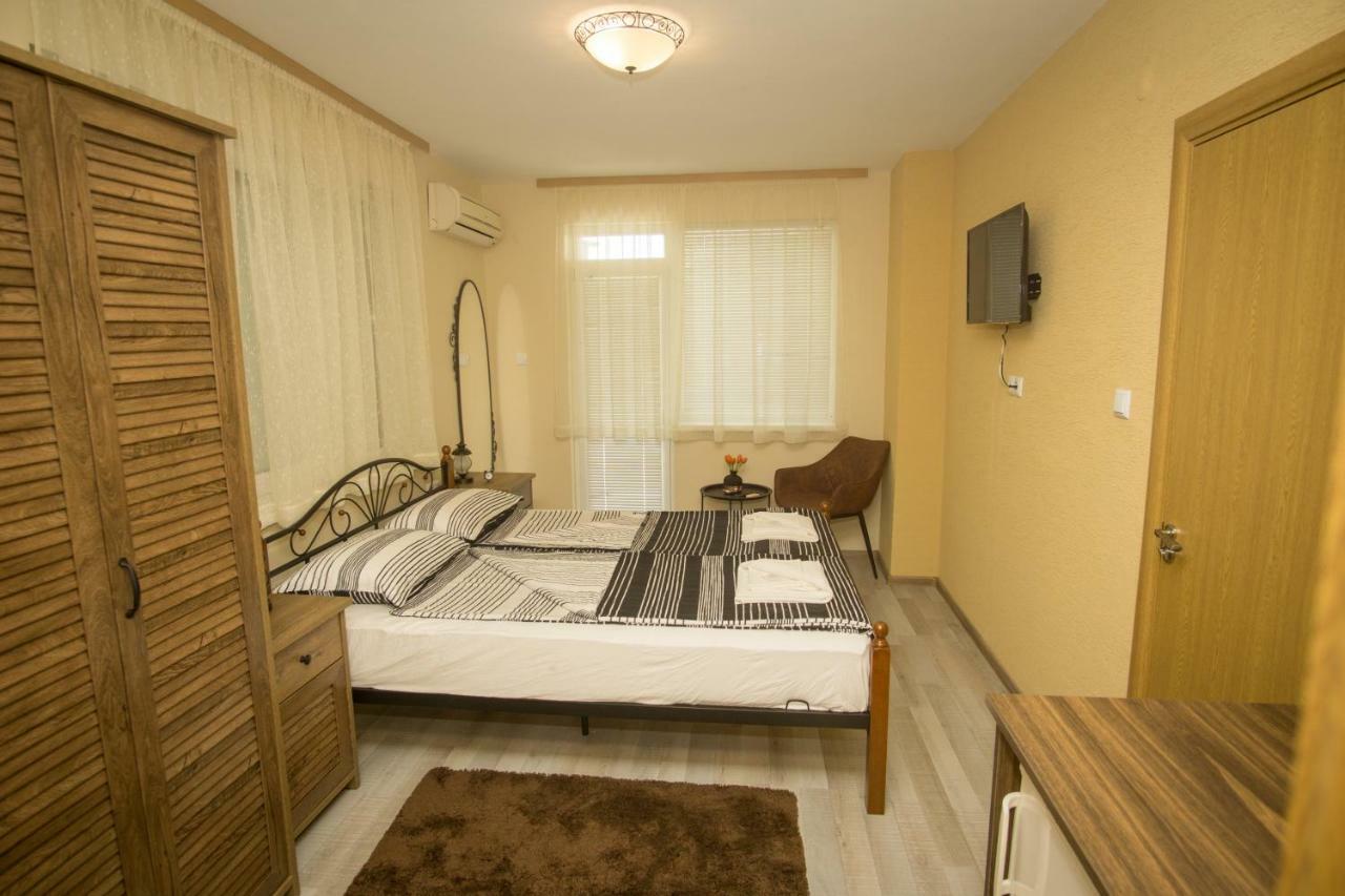Двойна Стая I - Къща За Гости Зоя Apartment Țarevo Exterior foto